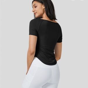 Halara scoop Neck short sleeve ruched curved hem yoga shirt black nwt large